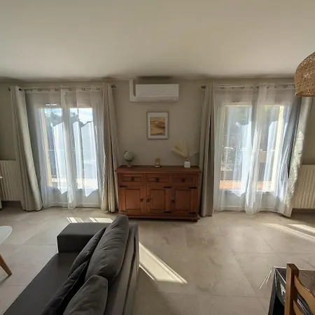 F4 85m2 Jardin Parking Wifi Holiday home