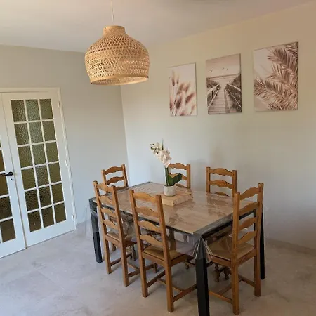 F4 85m2 Jardin Parking Wifi Holiday home *